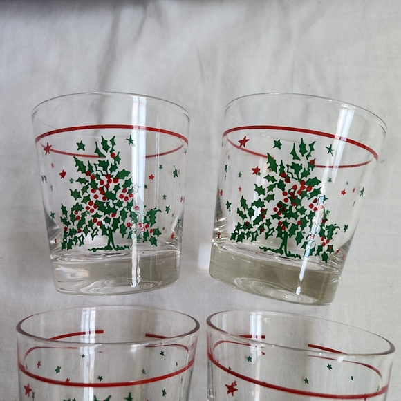 Vintage Christmas Holly Berry Leaf Tree Star Stars Glasses Set of 4 10oz Red - Picture 6 of 7